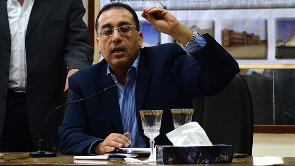 'مدبولي' يشيد باجتماع الرئيس مع محافظ ومسؤولي الوادي الجديد