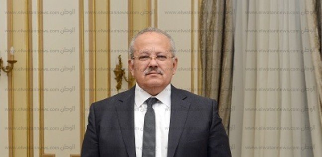 "الخشت" للطلاب: مش بنميز بين كليات العربي والإنجلش.. وذاكروا وبلاش فيس