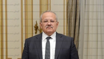 "الخشت" للطلاب: مش بنميز بين كليات العربي والإنجلش.. وذاكروا وبلاش فيس