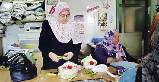 أغرب أسباب فصل الموظفين عن العمل.. «نشر الروح السلبية» يتسبب في إيقاف 3 أطباء بكفر الشيخ.. «الدخول على فيس بوك» كلمة السر في وقف موظف بمستشفى.. و«تحية العلم» تتسبب في عقاب مدير مدرسة