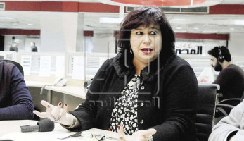 نشأت الديهي ينتقد وزيرة الثقافة ورئيس هيئة الكتاب: «بتشتغلوا في الضلمة لمين؟» (فيديو)
