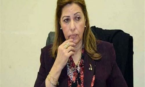وصول سعاد الخولي لمقر المحكمة تمهيدًا للحكم عليها بقضية الرشوة