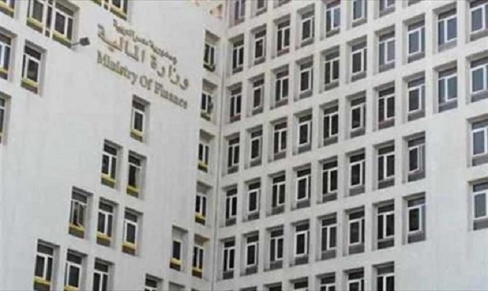 "المالية" تعرض استراتيجية خفض الدين العام علي الرئيس السيسي في مارس المقبل