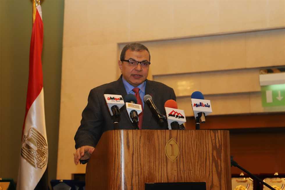 «المهيري»: نسعى لصرف الأجر المكمل وتعديل قانون الخدمة المدنية