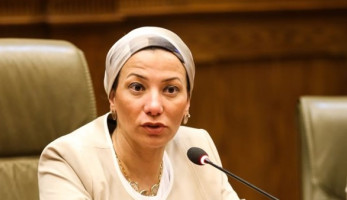 وزيرة البيئة توجه مصانع حلوان والتبين لاستخدام قش الأرز كوقود بديل