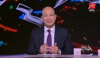 مصادر بشبكة mbc : ندرس وقف برنامج عمرو أديب بعد الهجوم على علاء مبارك وعائلته