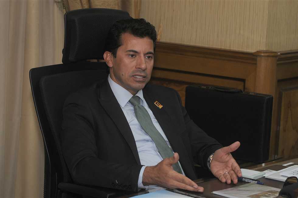 أزمة «عمومية الزمالك» بجلسة البرلمان.. وعلي عبدالعال يحذر الوزير من عدم تنفيذ القانون