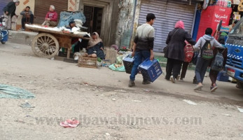 بالصور.. شائعة "أوتوبيس الضرائب" تغلق المحلات التجارية بطنطا