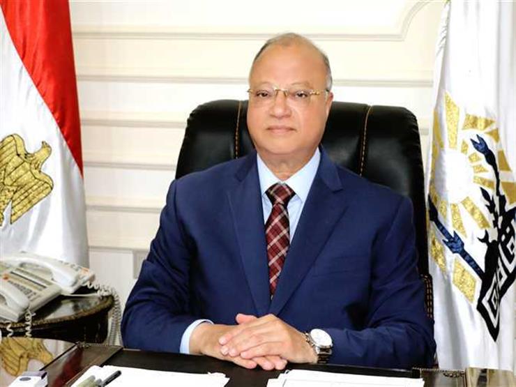 اليوم.. محافظ القاهرة يسلم عقود ورش "شق الثعبان" لأصحابها