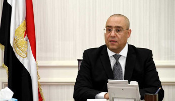وزير الإسكان يُكلف بتنفيذ محاور طرق عرضية جديدة للحد من التكدسات المرورية