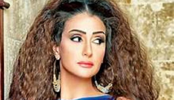 على رأسهن سوسن بدر وغادة عبدالرازق وأنغام.. فنانات تزوجن رجال فى عمر أبنائهن