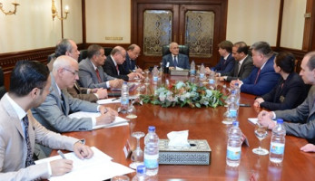 «العصار» يناقش مع «ترانسماش» مشروع عربات السكك الحديدية