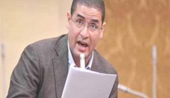 "أبوحامد": أربأ بالسياسيين أن يجروا مداخلات مع قنوات الإخوان