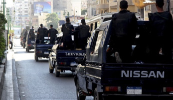 ضبط متهمين بالاتجار في النقد الأجنبي خارج السوق المصرفية