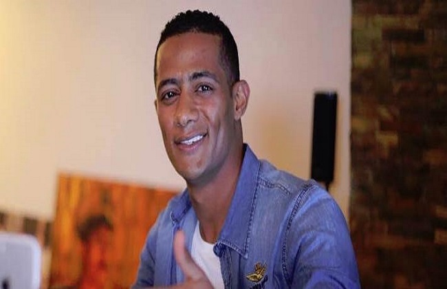 ظهور الفنان محمد رمضان "عاريا" في حفل بطلب إحاطة برلماني