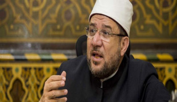 الأوقاف تمنع صاحب واقعة "خلع البنطلونات" من صعود المنابر