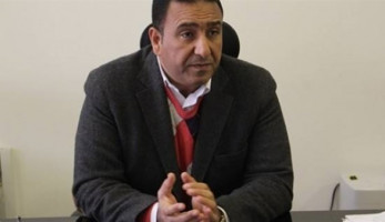 خالد الحسيني يكشف عن موعد نقل الحكومة للعاصمة الإدارية الجديدة