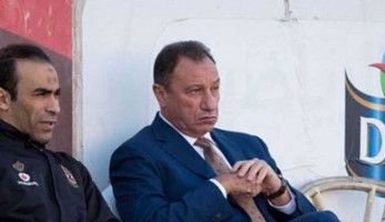 «الخطيب» يجتمع بالجهاز الفني للأهلي واللاعبين.. السبت