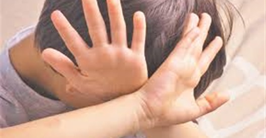 هتك عرض طفل مصري في الكويت على يد سائق تاكسى.. والشرطة تتبع الجاني