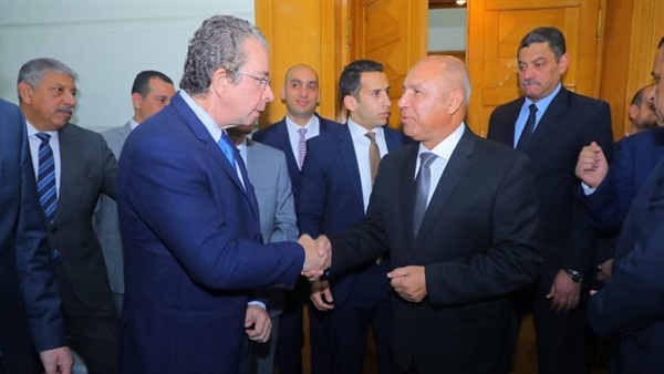 كامل الوزير يعلن تفاصيل أضخم صفقة قطارات في تاريخ السكة الحديد
