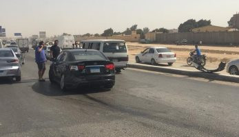 توقف حركة المرور على طريق الفيوم الصحراوى بعد إصابة شخص فى حادث تصادم