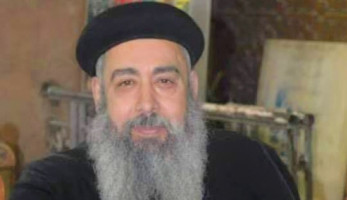 "أغلق الباب وأطلق الرصاص".. مصدر يوضح تفاصيل جريمة قتل كاهن شبرا