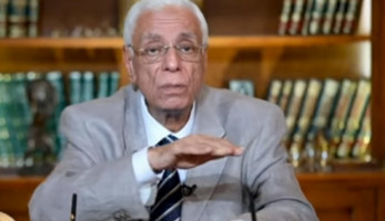 حسام موافي: الهالات السوداء حول العين من أعراض الاكتئاب| فيديو