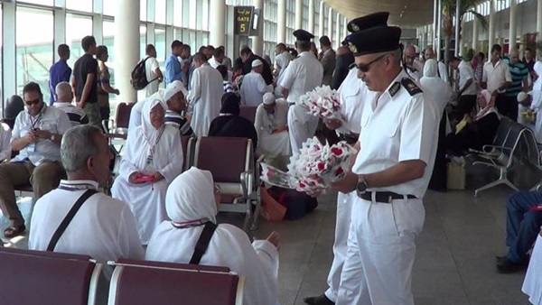 اليوم.. مطار القاهرة يستقبل 14 رحلة لعودة المعتمرين
