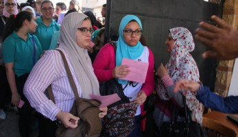 تسجيل أول حالة إغماء في لجان الثانوية العامة بقنا