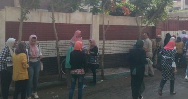 تداول أجزاء لامتحان اللغة الانجليزية للثانوية العامة بعد بدء اللجنة