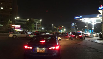 صور- زحام شديد في محطات للبنزين رغم نفي تحريك الأسعار