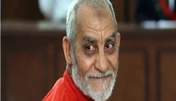 إخوان كاذبون ..مصادر تكشف حقيقة تدهور صحة السجين محمد بديع