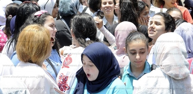 طلاب الشعبة العلمية يشتكون من صعوبة الفيزياء: "بعبع كل سنة"