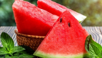 تراجع سعر البطيخ 50% بالأسواق.. و"غرفة القاهرة": "كله بسبب الوفرة"