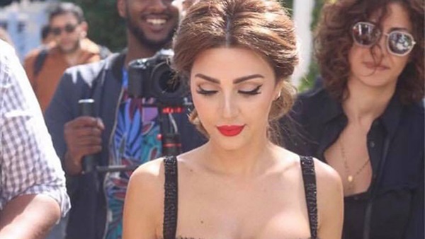 ميريام فارس تعتذر للشعب المصري في بيان رسمي