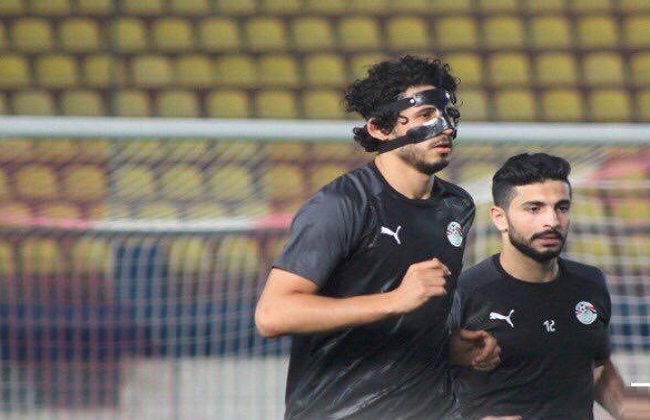 أحمد حجازي يشارك في مران المنتخب مرتديا "قناعا طبيا"