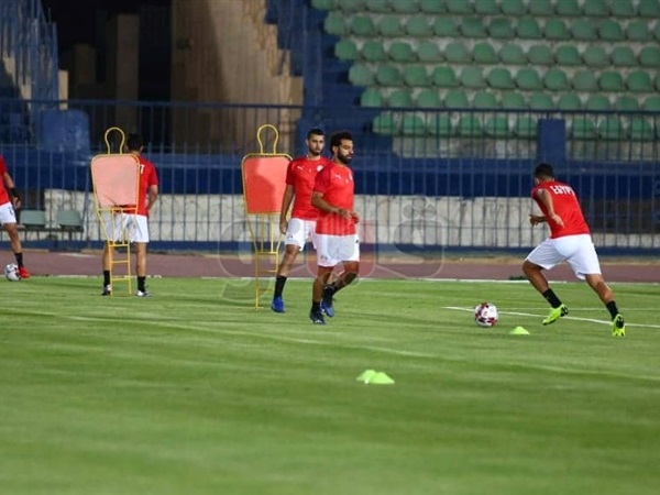 "القدوة الحسنة" موضوع خطبة الجمعة في معسكر المنتخب