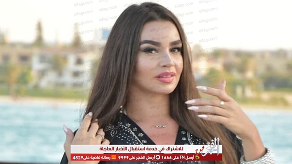 الراقصة جوهرة داخل مسجد بالحجاب.. هل ستعلن إسلامها؟ (صورة)