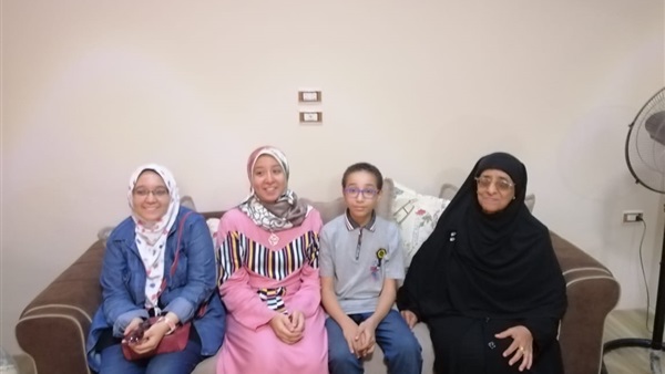 الأولى علمي علوم: "كاد أن يغشي على من السعادة بعد مكالمة الوزير"