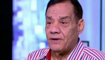 حلمى بكر يكشف تفاصيل اعتداء طليقته عليه وإصابته بعاهة مستديمة