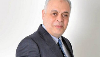 أشرف ذكى يهدد: سأرد على مواقع نشرت خبرا عن وفاة عادل إمام على لسانى بهذه الطريقة