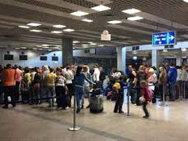 الطيران تكشف آليات تطبيق رسوم المغادرة