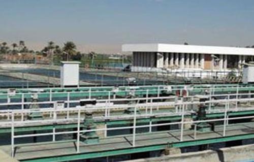الإسكان: جار إجراء تجارب التشغيل للمرحلة الأولى بمحطة "الصرف الصحي" بالبحر الأحمر