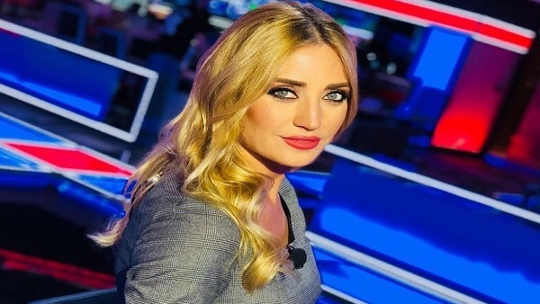 شاهد.. القصة الكاملة لرسائل الغزل بين شاب يمني والمذيعة كريستيان بيسري