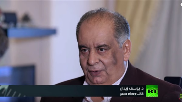 يوسف زيدان: اليهودية والمسيحية والإسلام "ديانة واحدة" (فيديو)