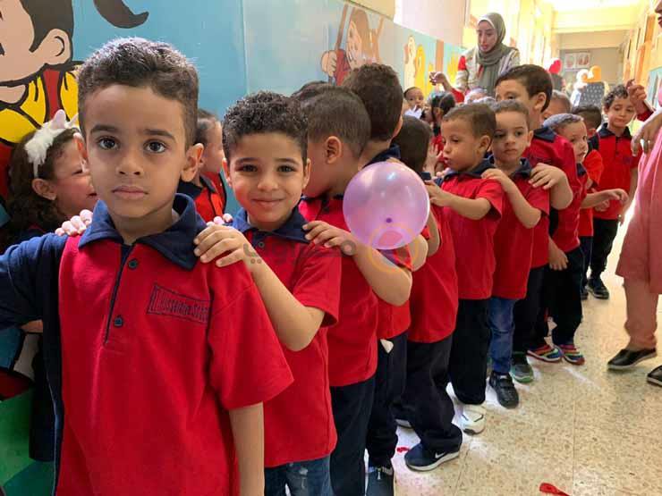 تبدأ من 145 جنيهًا.. "التعليم" تعلن مصروفات المدارس الحكومية