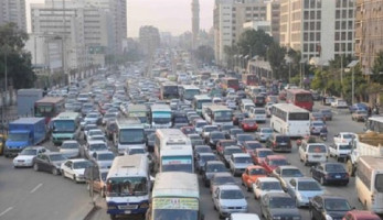 كثافات مرورية متحركة بمحاور القاهرة والجيزة