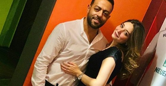 تامر عاشور يحيي أول حفل بعد خطوبته من ملكة جمال الكون