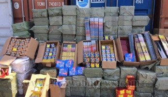 إحباط تهريب 6 ملايين عبوة ألعاب نارية بميناء الإسكندرية