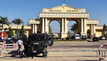 إجراءات أمنية مشددة بمحيط ملعب برج العرب قبل ساعات من لقاء السوبر
